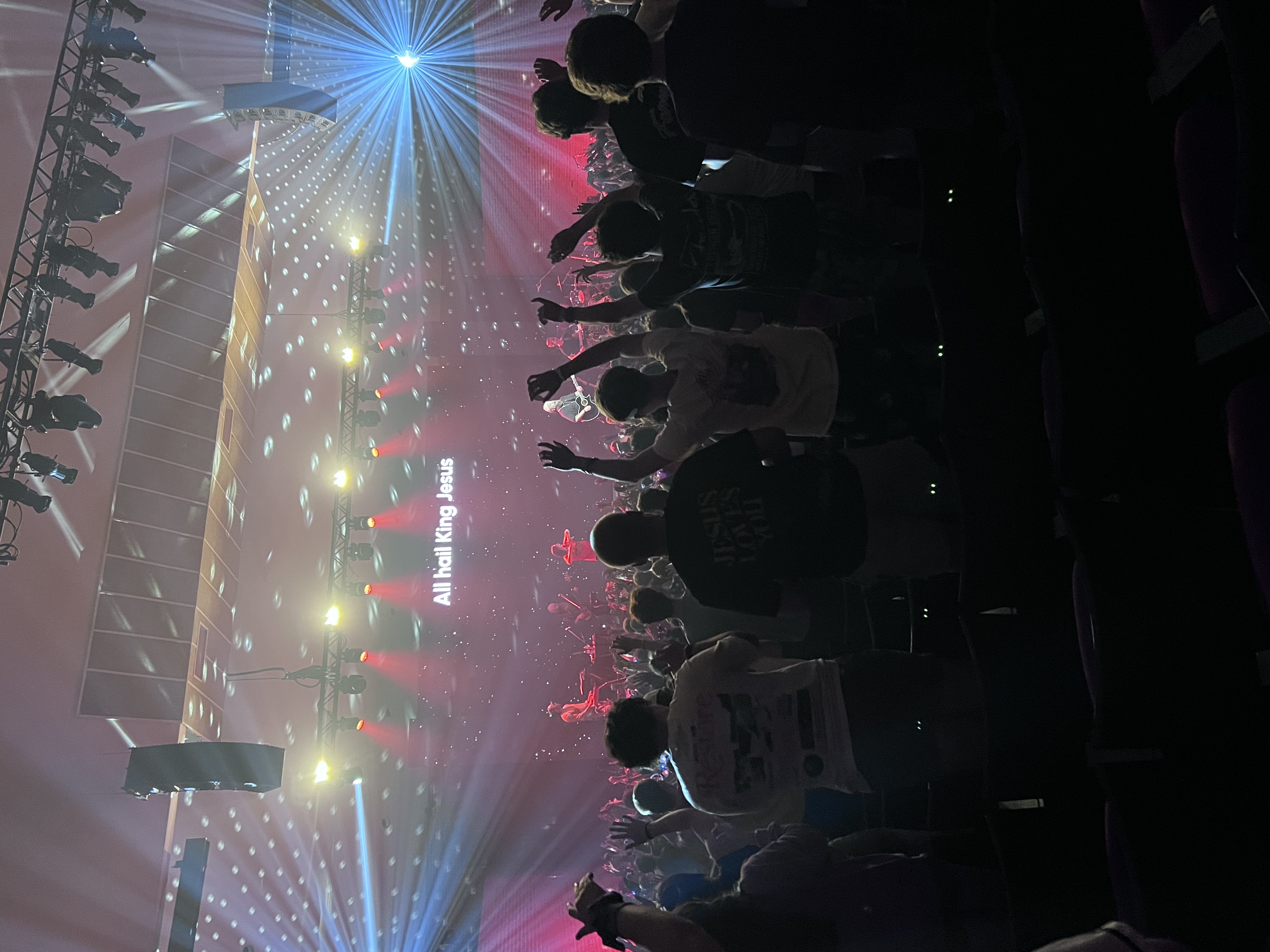 Worship at a youth ministry event